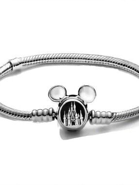 Sterling Silver Castle Charm Bracelet - Silver Women's Jewelry Bracelet Size 7.5